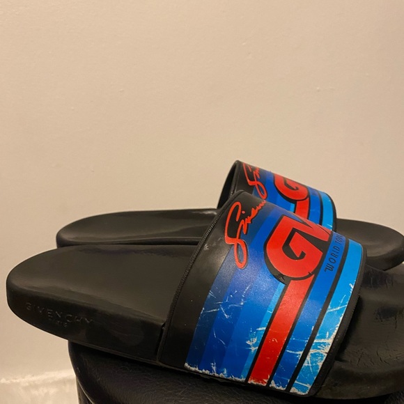 Givenchy Limited Edition “World Tour” Slides - Picture 2 of 3